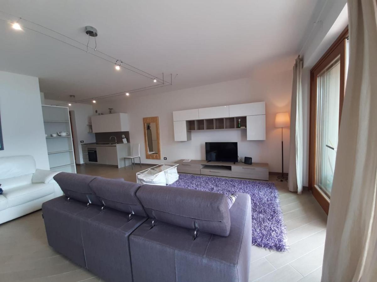 Holiday home Deluxe: Di Garda Jacuzzi Brenzone sul Garda