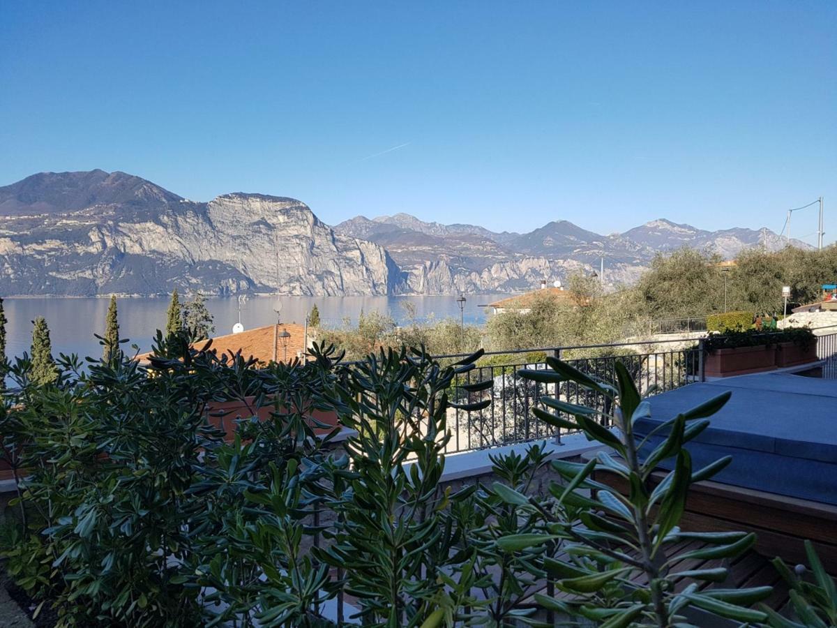 Deluxe: Di Garda Jacuzzi Holiday home