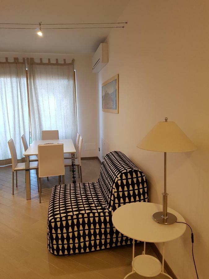 Deluxe: Di Garda Jacuzzi Holiday home Brenzone sul Garda