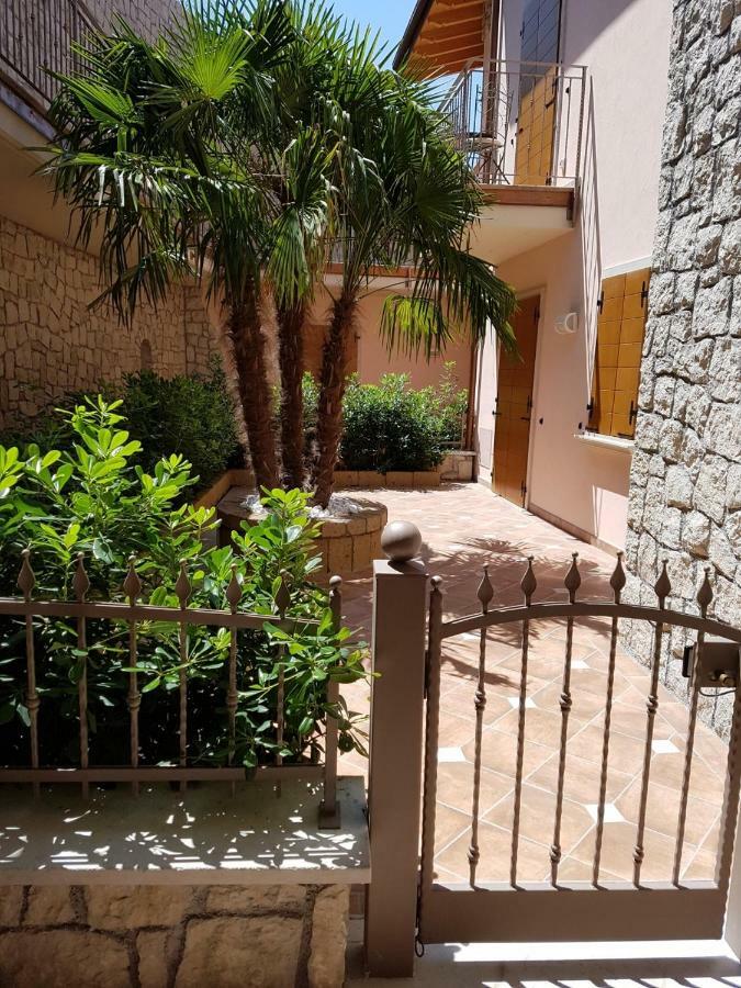 Holiday home Deluxe: Di Garda Jacuzzi *