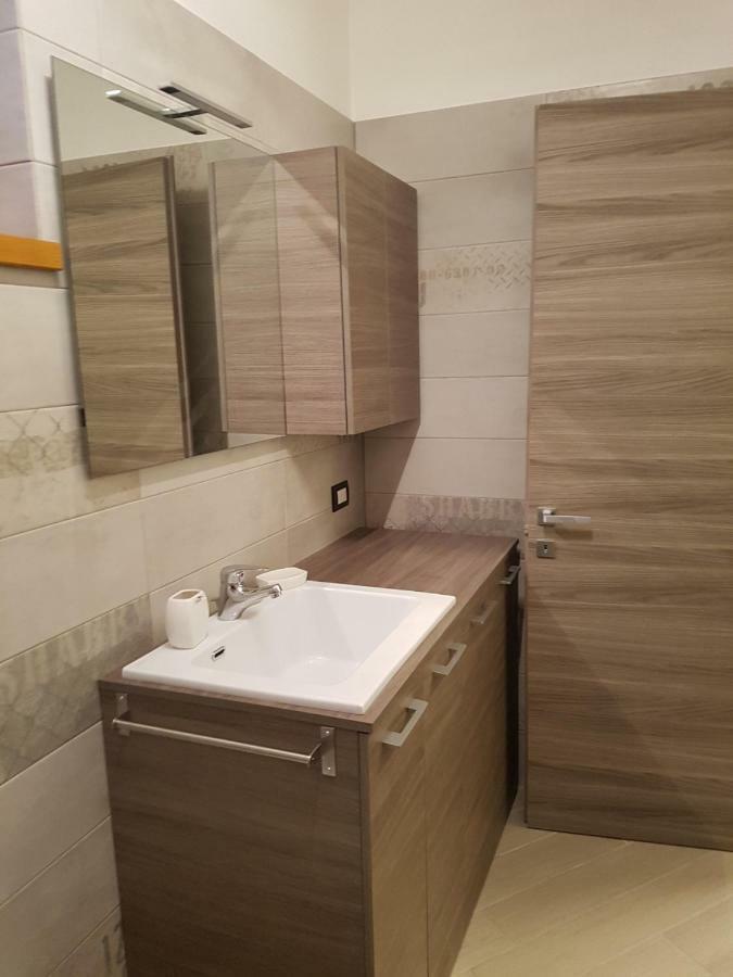 Deluxe: Di Garda Jacuzzi Holiday home