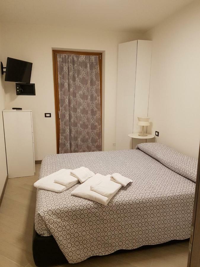 Holiday home Deluxe: Di Garda Jacuzzi *