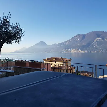 Appartamento Deluxe: Lago di Garda Jacuzzi Suite Brenzone sul Garda Exterior photo